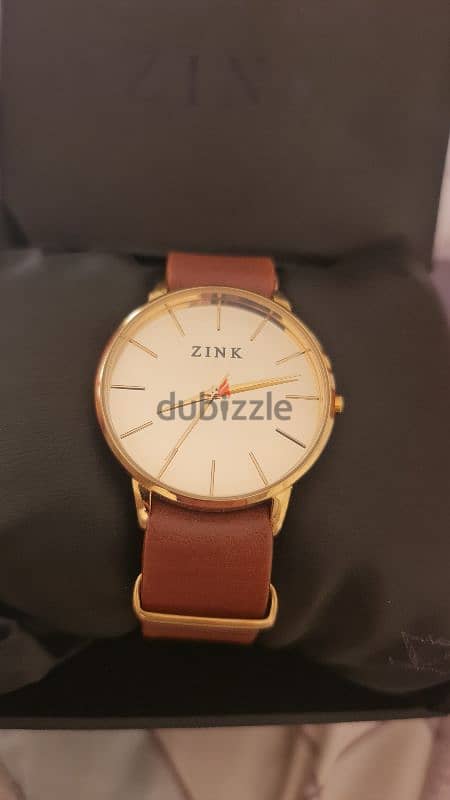 Women watch Zink 1