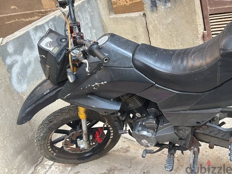 موتوسيكل بنيلي 200cc vlx 1