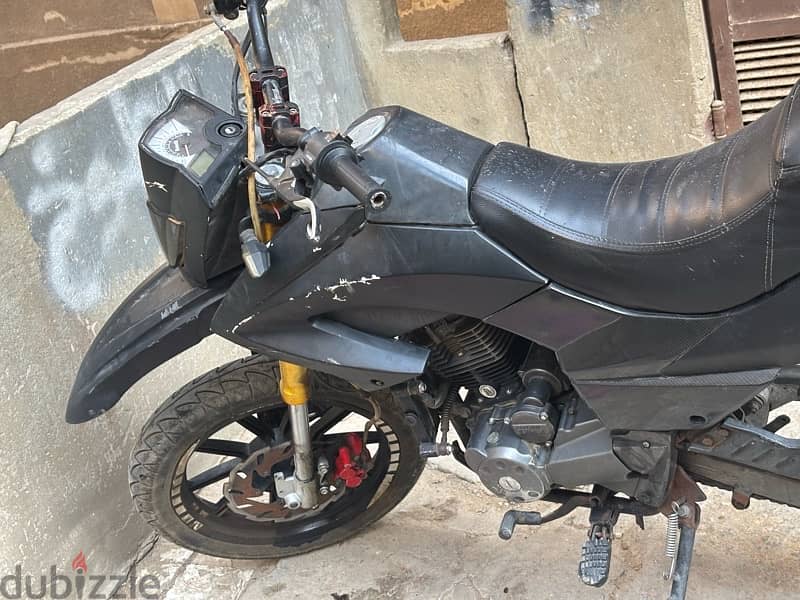 موتوسيكل بنيلي 200cc vlx 3