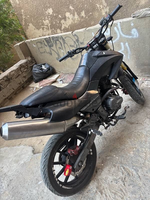 موتوسيكل بنيلي 200cc vlx 4