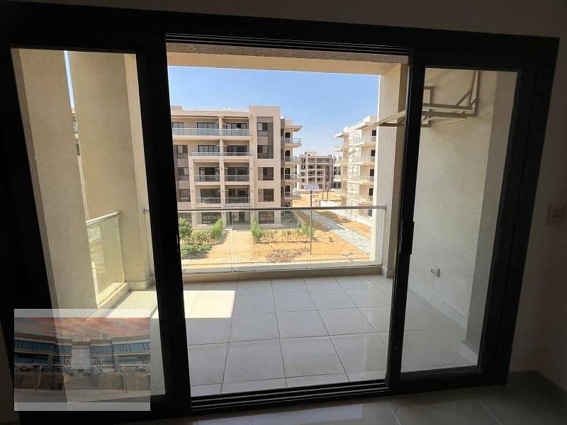 Apartmetn prime location 3 bedrooms with installments 2