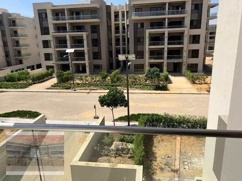 Apartmetn prime location 3 bedrooms with installments 3