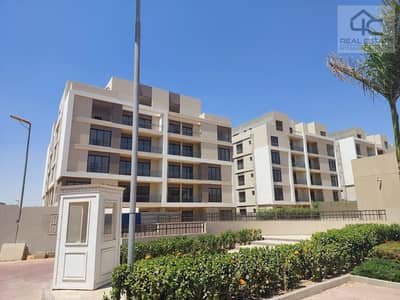 A very special ground floor apartment with a garden136m with down payment and installments in Al Marasem for a quick sale