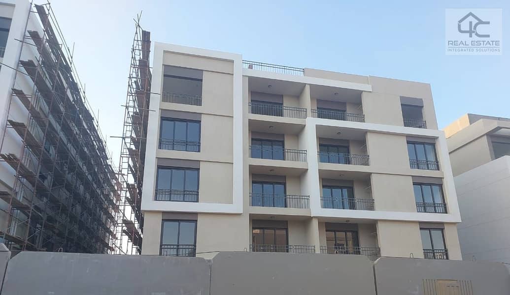 Apartment 136M for sale in Al Marasem less than total and quarter, in a prime location for quick sale 5