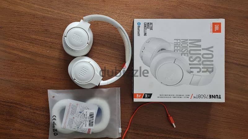 JBL TUNE 750BTNC 0