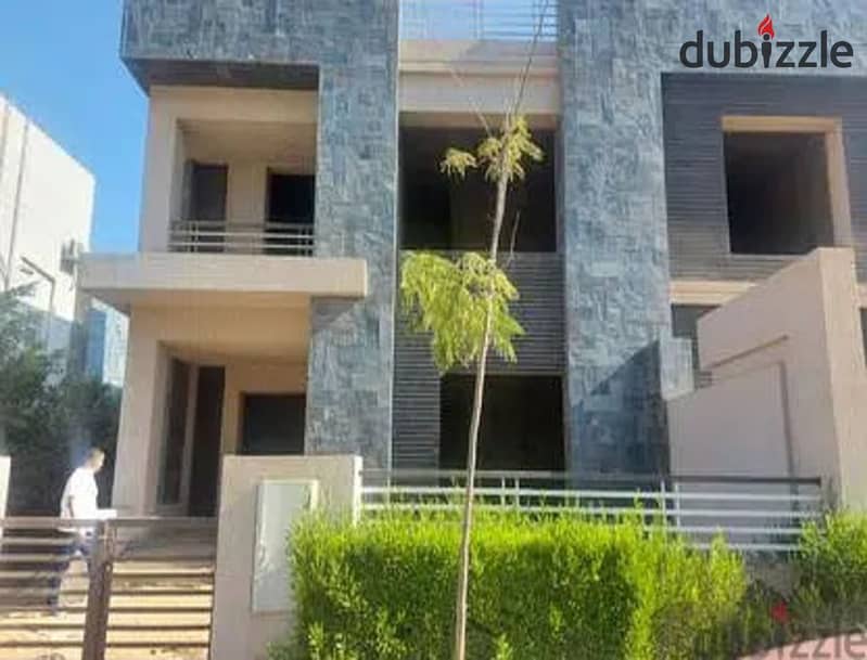 Twin House Opportunity with remaining installments in Alkarma Vaha, located in the prime area of Sheikh Zayed. 3