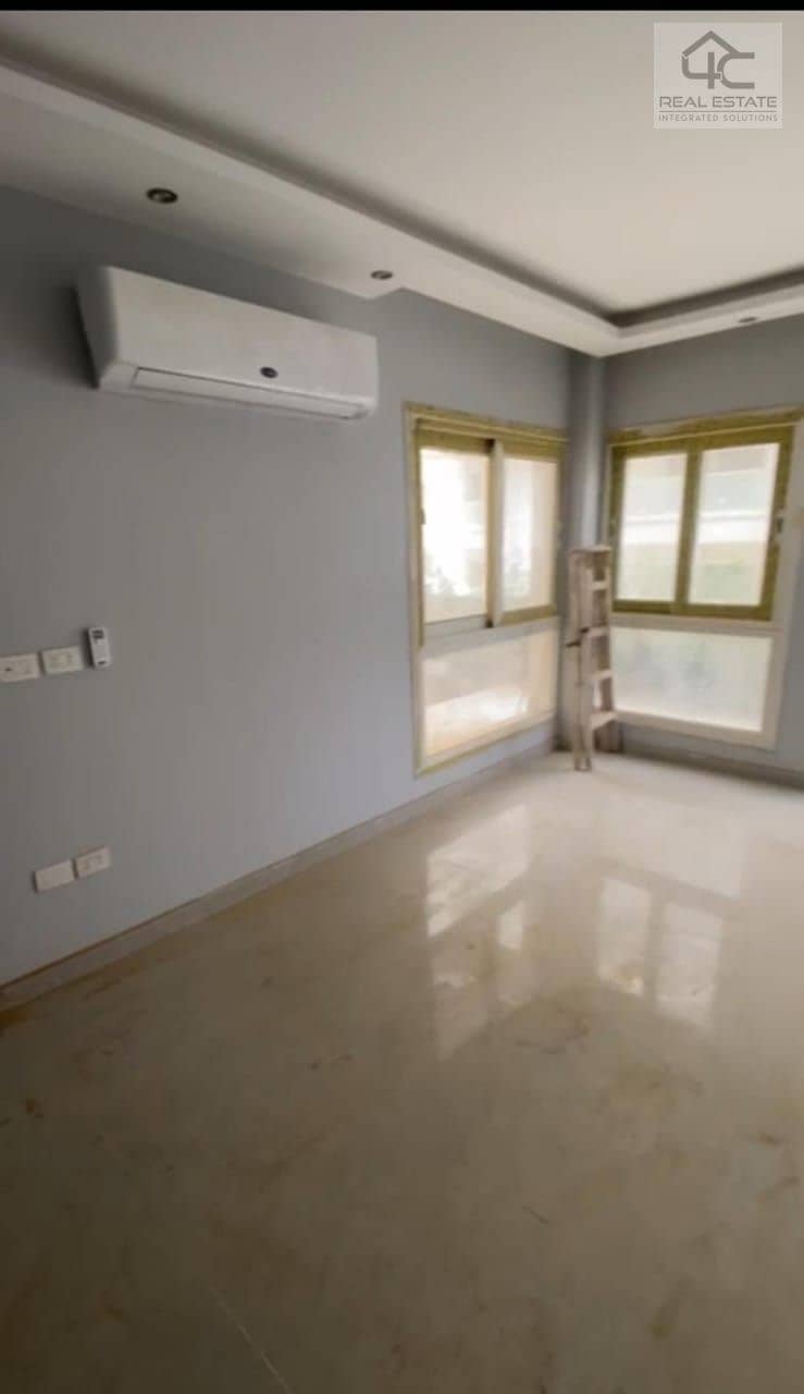 Apartment with garden 170 m for sale under market price in a prime location and view landscape in Mountain View icity 5