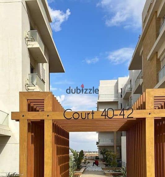 A garden apartment in one of the most strategic locations, close to all essential services and major roads, in Mountain View iCity. 3