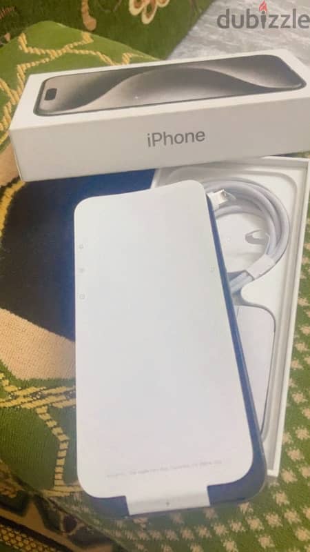 Iphone 15 pro like zero /Titunam white/100% Battery 2