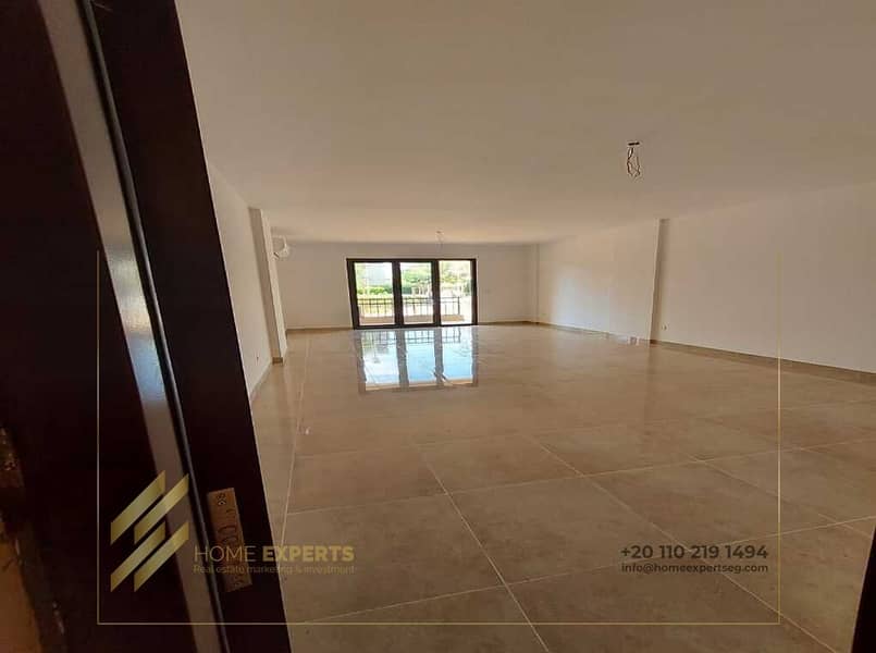 Apartment with garden for rent in Fifth Square 0