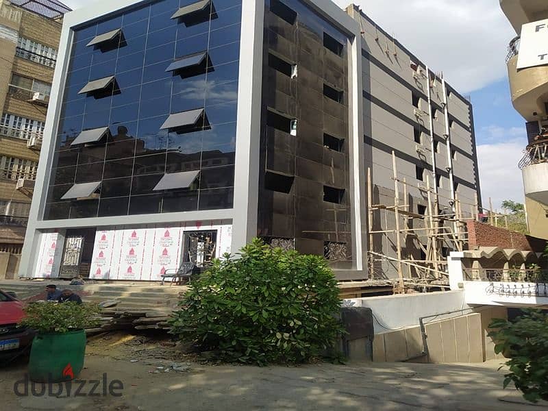 For sale at the price of an administrative building of 450 square meters, fully licensed, ground floor and 5+ with a share of the land, in Maadi, next 2