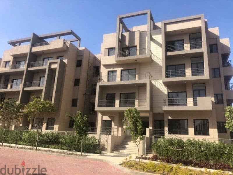 شقة متشطبة  بسعر خيالي للبيع في المراسم فيفث سكوير Fifth Square التجمع 4