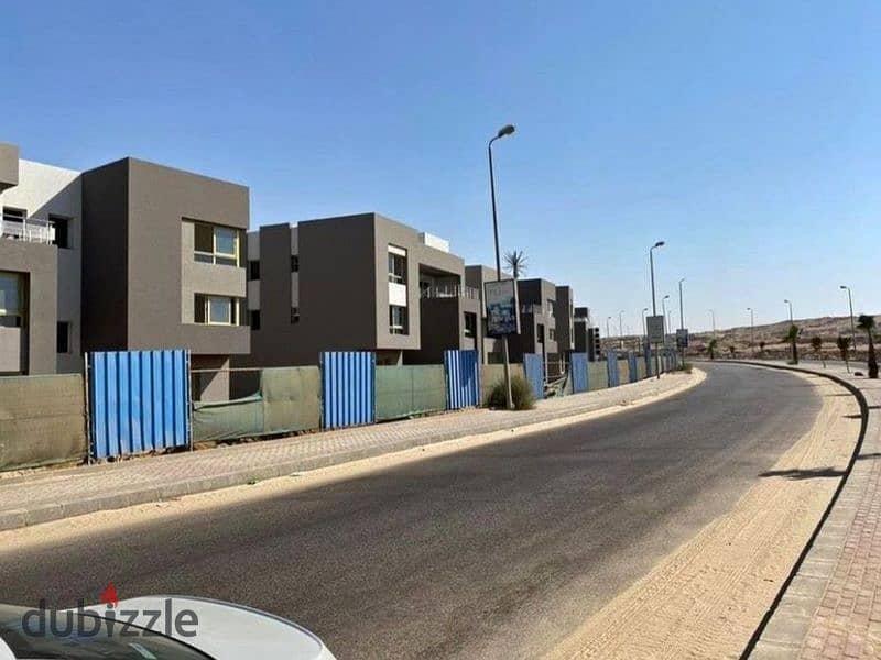 Immediate delivery Twin House in Etapa Compound, behind Al Rabwa and just steps away from Hyper One and Al Ahly Club. 29