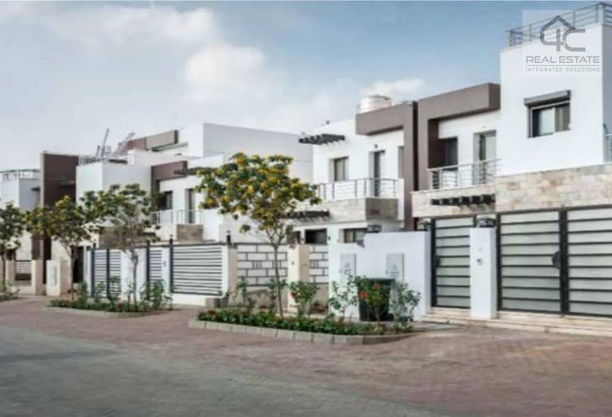 ‏Town house middle for sale with prime locaton and lowest price 13