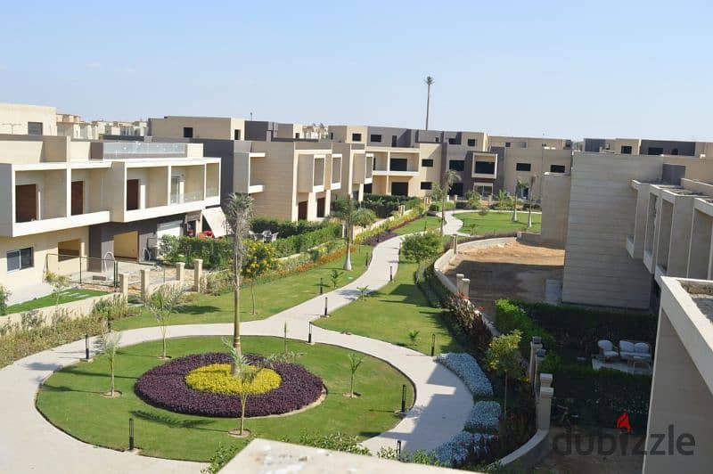 Live in Sheikh Zayed, your unit is 215 m + 250 m garden, immediate delivery next to Jidar 7