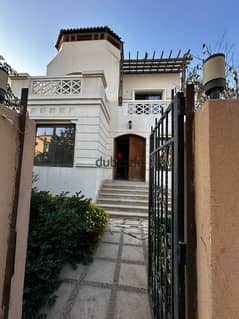 Villa fully Finished for sale ready to move in Hyde Park Fifth Settlement view on Central Park 0