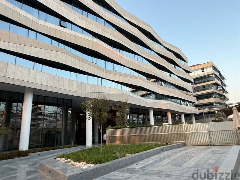 officefor rent at polygon sodic semi finished مكتب للإيجار 1