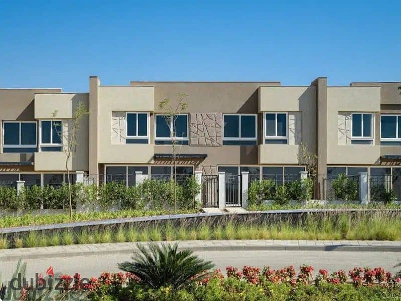 At launch price! Prime townhouse with Palm Hills, featuring a clear landscape view and extended installment options. 16