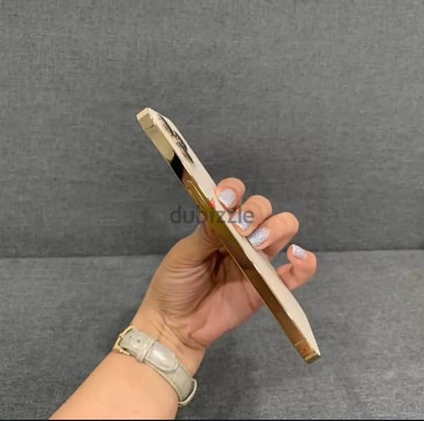 iPhone 12 Pro max Gold 4