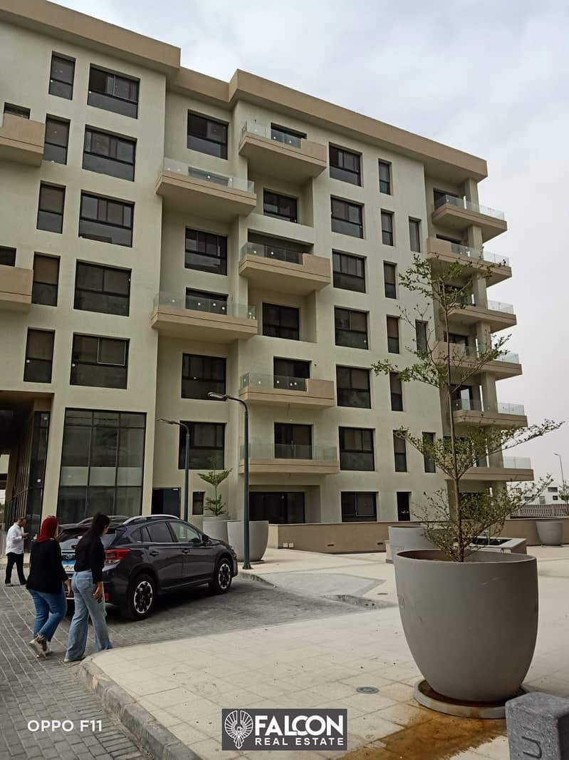 Ready to move in and inspect apartment, 135 square meters, with a fantastic view, for sale in Al Burouj, with payment facilities up to 6 years 4