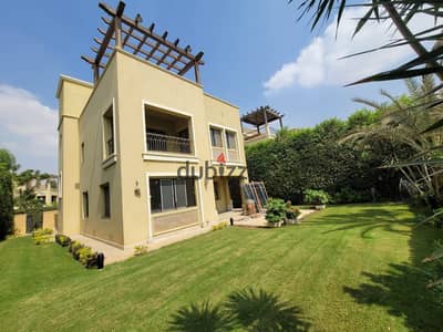 Villa for rent in Mivida Compound, ultra super deluxe finishing with kitchen and air conditioners, landscape view