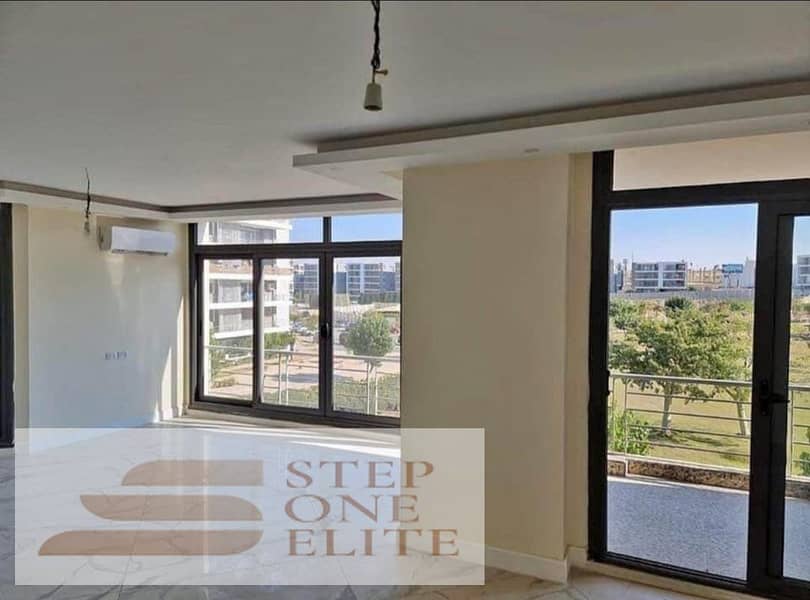 Apartment 155 m (3 rooms) for sale in front of Cairo Airport in the First Settlement 0