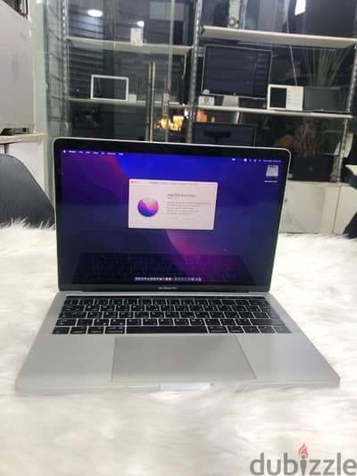 apple MacBook pro 13inch 2016