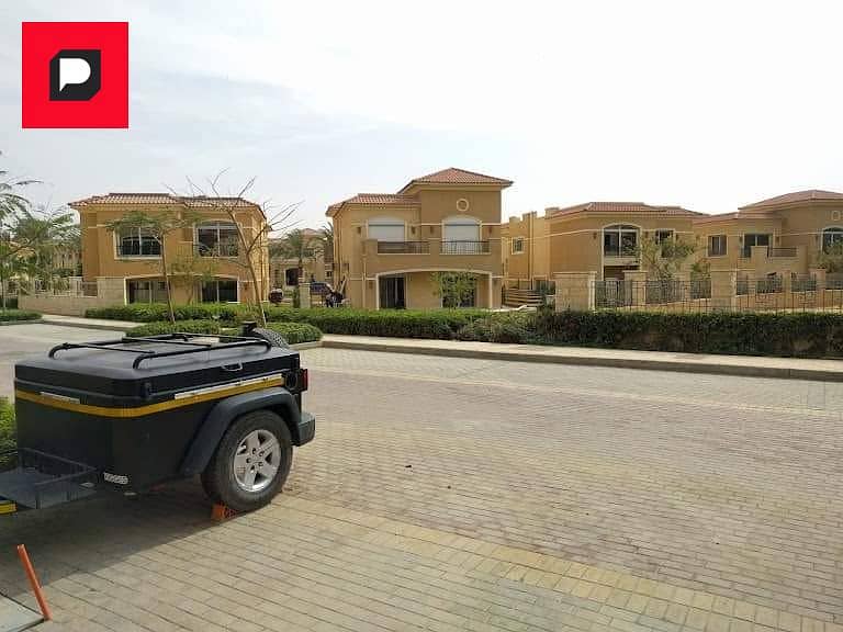 Townhouse corner villa for sale in New Cairo, Telal East Sur Compound in Sur with Mountain View and Palm Hills, in installments over 8 years with a 5% 2