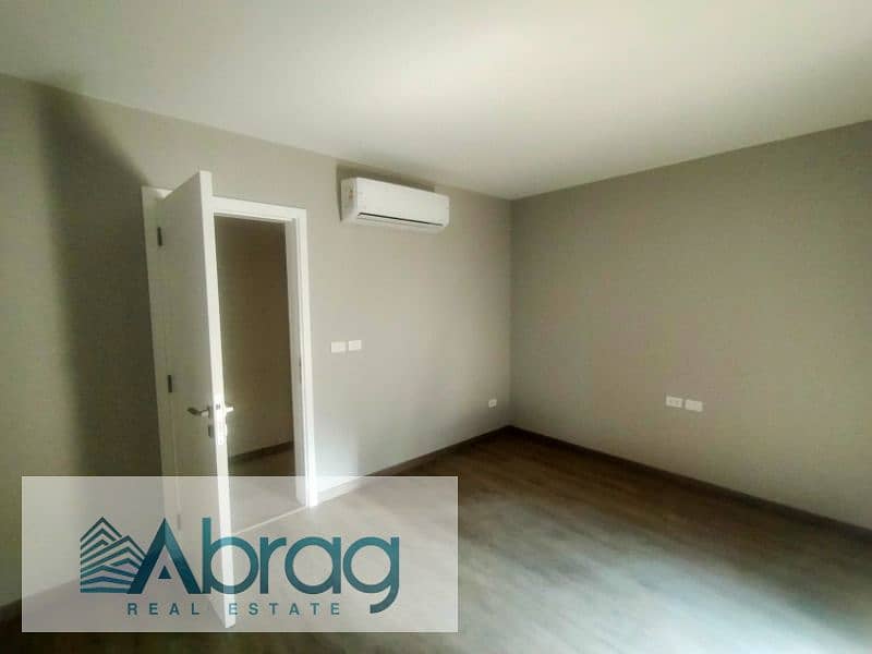 Penthouse for sale in Village West Compound in Sheikh Zayed, finished with air conditioning, installments over 7 years 13