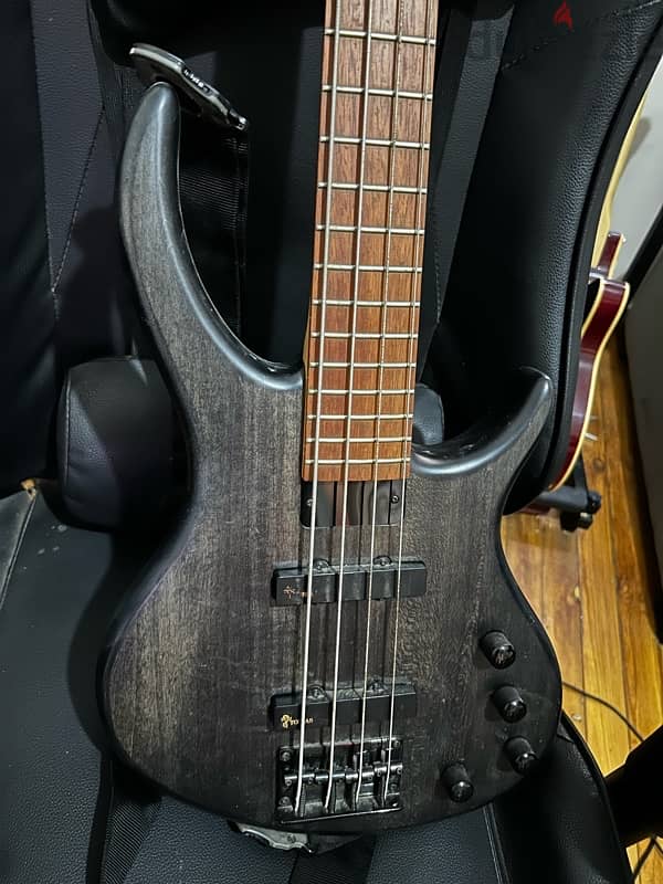 Epiphone Toby delux IV bass guitar + multieffect gt-1b 4