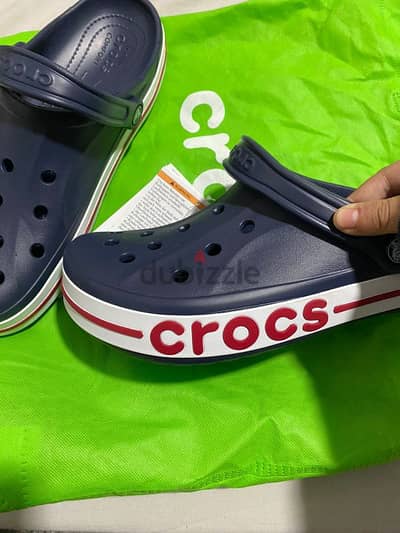 crocs