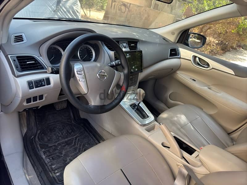 Nissan Tiida 2014 5