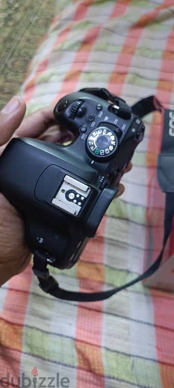 canon eos 800d with lens 18-55 4