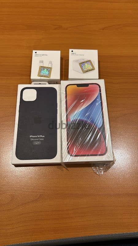 iphone 14 plus 256g red جديد 1