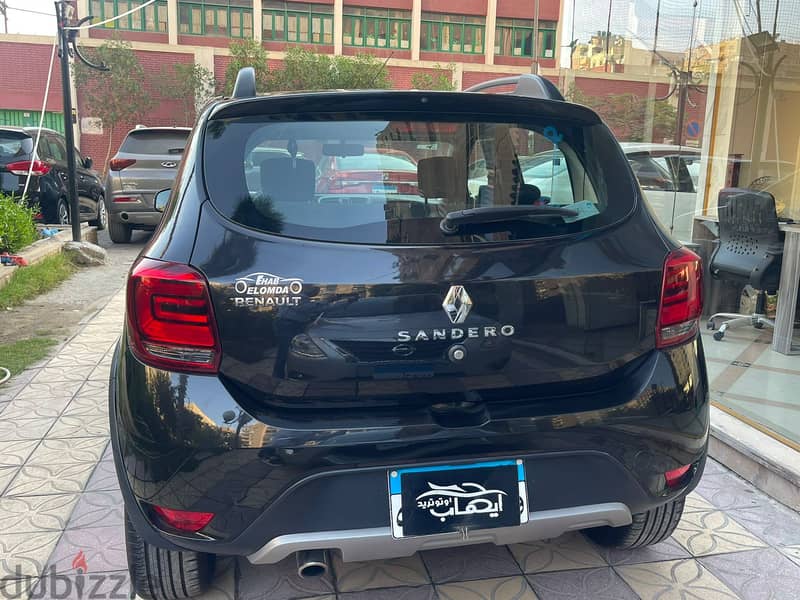 Renault Sandero Step Way 2023 رينو سانديرو ستيب واى كسر زيرو 3