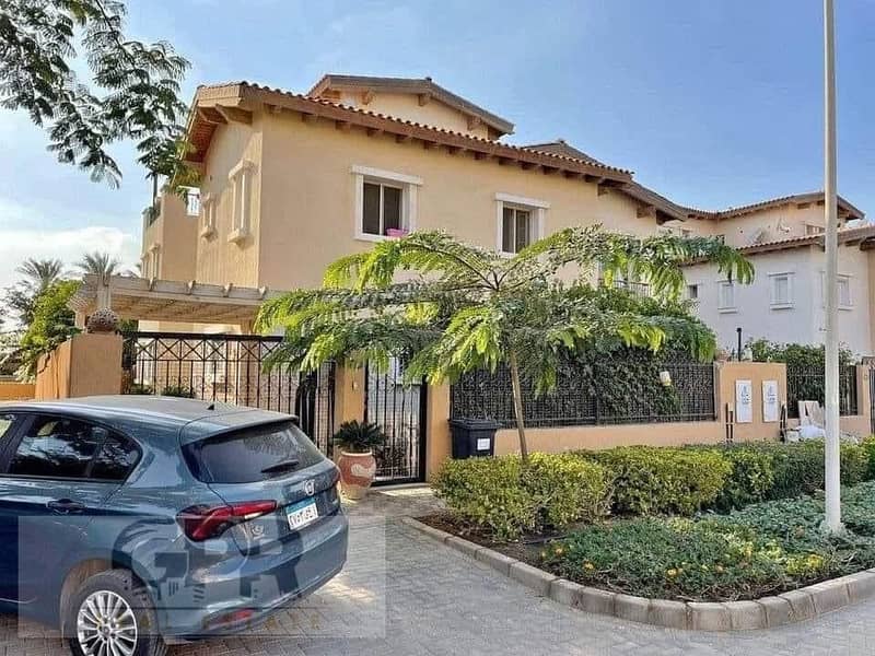 للبيع فورا فيلا في كمبوند هايد بارك بالتجمع متشطبه باكامل  | For sale ready, a villa in Hyde Park 0