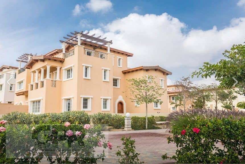 للبيع فورا فيلا في كمبوند هايد بارك بالتجمع متشطبه باكامل  | For sale ready, a villa in Hyde Park 7