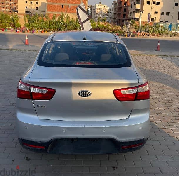 Kia Rio 2015 3