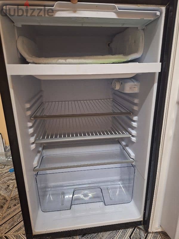 Mini bar Fridge (117 L) 3