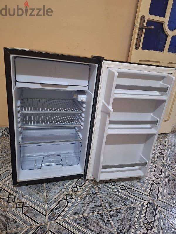 Mini bar Fridge (117 L) 5