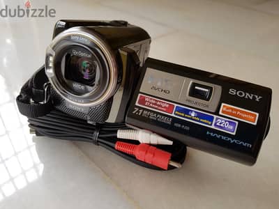 سوني هاند كام+بروجيكتورSONY HDR-PJ50E Full HD 220G handcam & projector