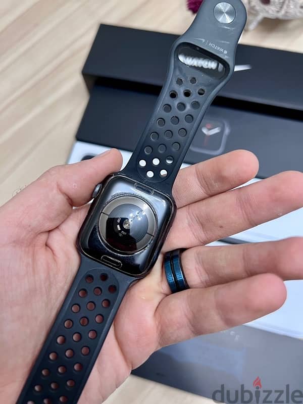 Apple watch series 5 Nike version 44m - ابل وتش اصدار نايك 4