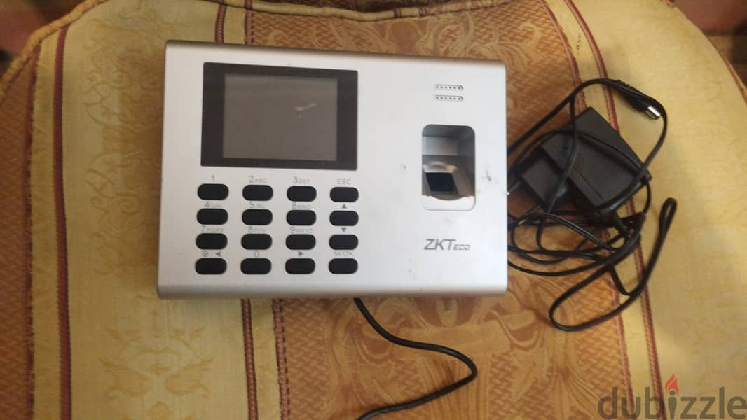 جهاز بصمة حضور وانصراف ZKTeco K40 Pro 0