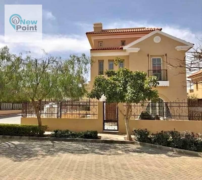 Receive immediately a fully finished standalone villa for sale in a residential and living compound with all services in Hyde Park New Cairo Direct Co 4