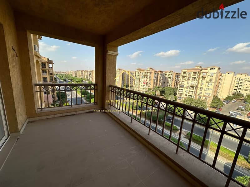 Apartment 200 m for sale in cash at Madinaty B1, open view, main street, north-east direction, uniqe , exclusive 4