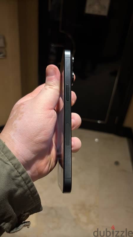 iPhone 15 pro max 1tb black titanium 2