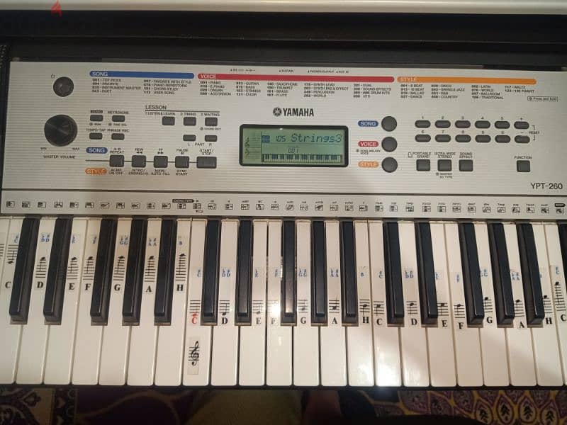 Yamaha YPT-260 Electric Keyboard 2