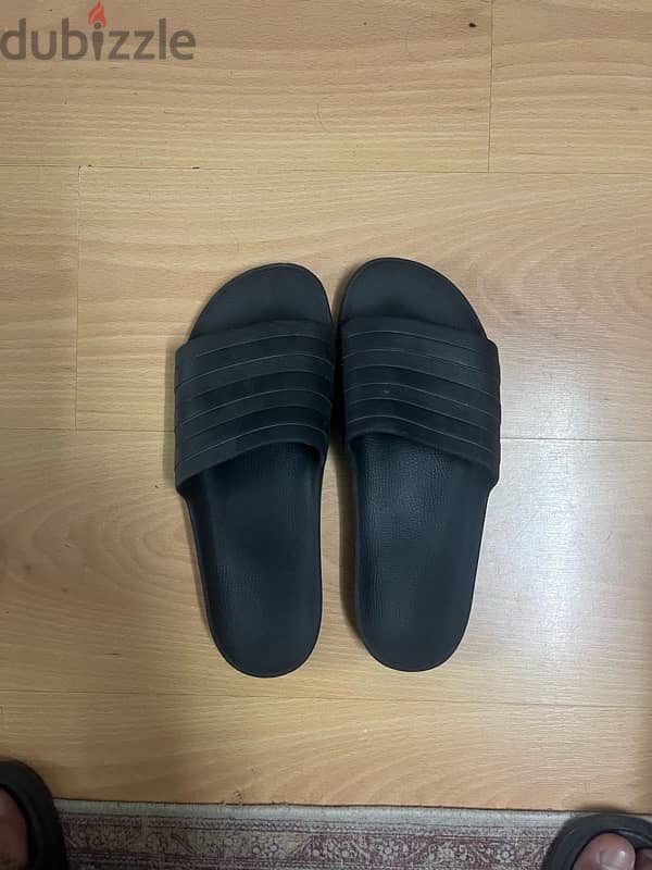 Asidas Slippers 44 - اديداس سليبر ٤٤ 0