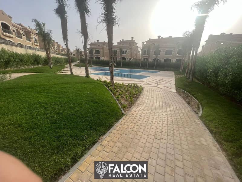 Townhouse Corner ready for delivery in La Vista Patio Prime Compound in Shorouk, with an area of ​​226 square meters, in interest-free installments 5