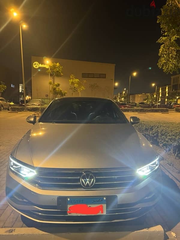 Volkswagen Passat 2022 Comfort Line - 4,450KM Only - Smoked Silver 0